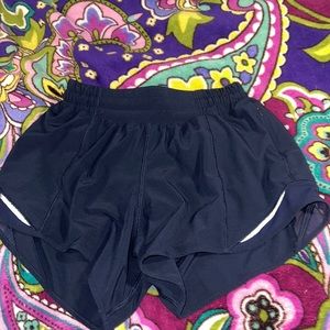 lululemon hotty hots!